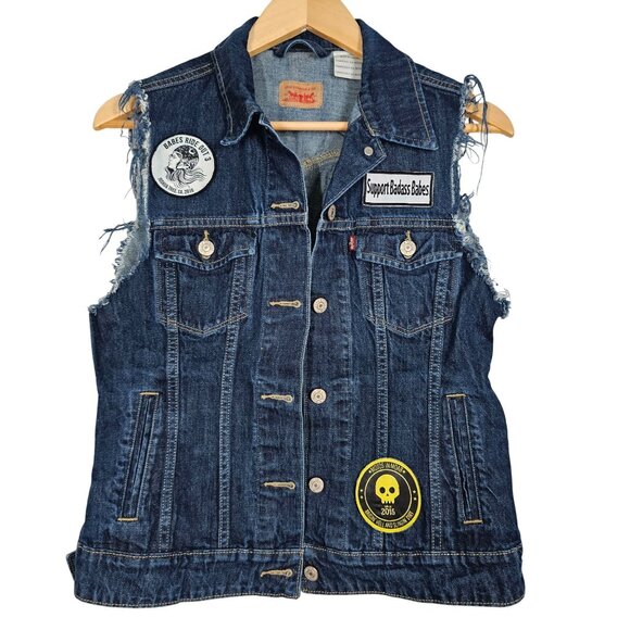 Custom Levis‎ Vintage Distressed Denim Vest Motorcycle Biker Patches Womens S/M - Picture 1 of 15